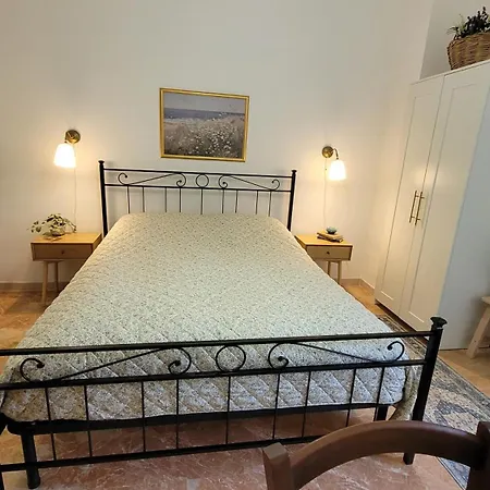 Mavi فندق مبيت وإفطار Maenza